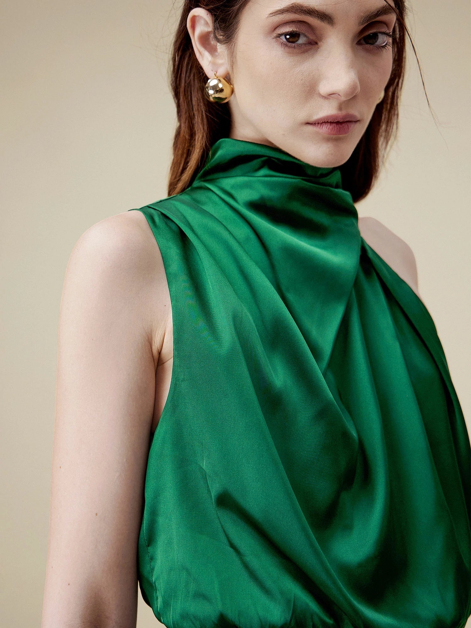 Asetat Düzensiz Yaka Saten Maxi Elbise