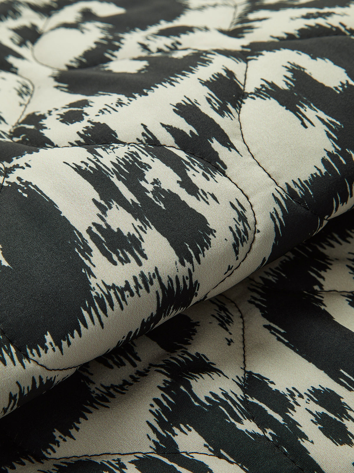 Bohemia Yuvarlak Yaka Kapitone Ceket