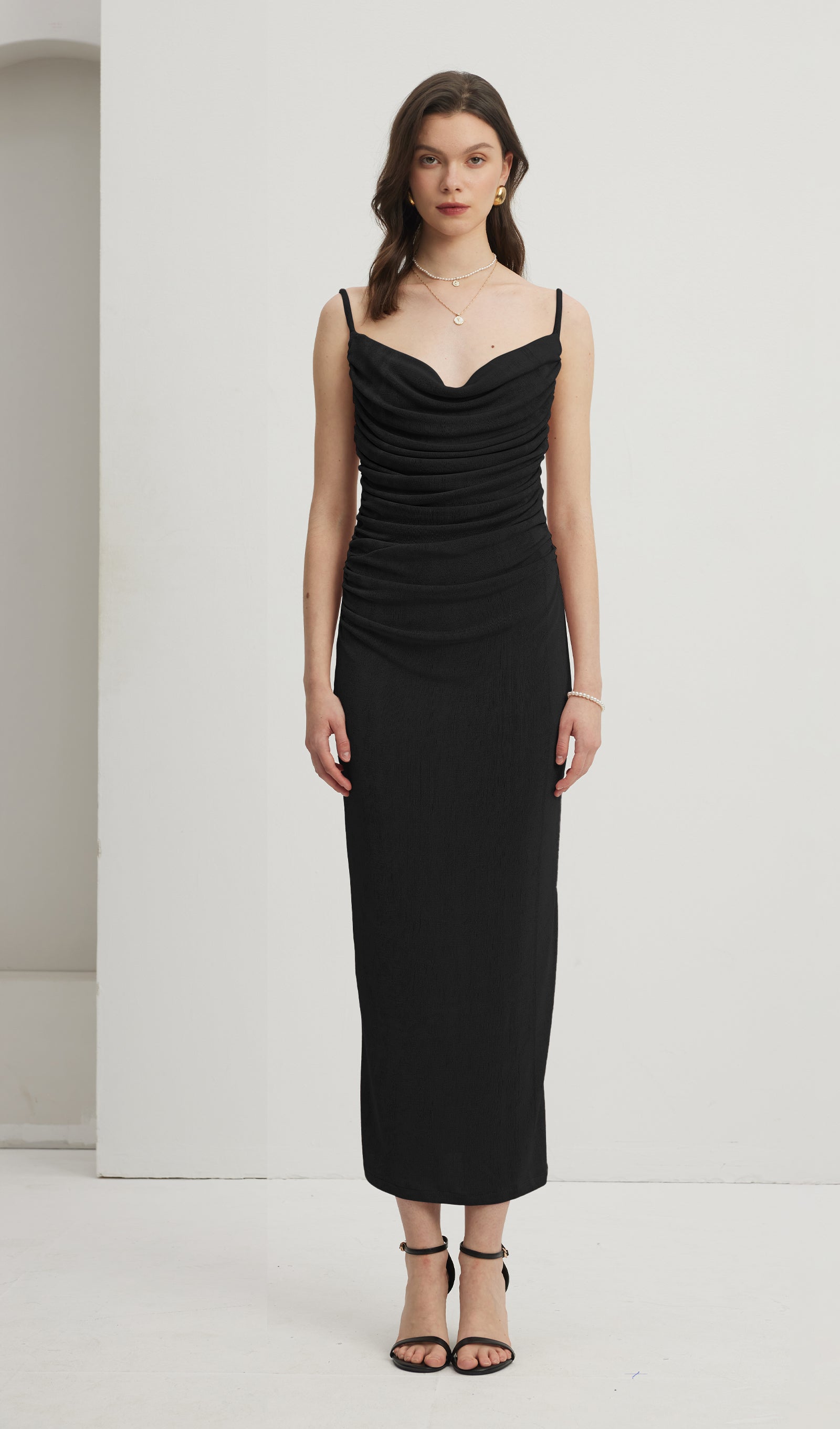 Büzgülü Dökümlü Maksi Elbise