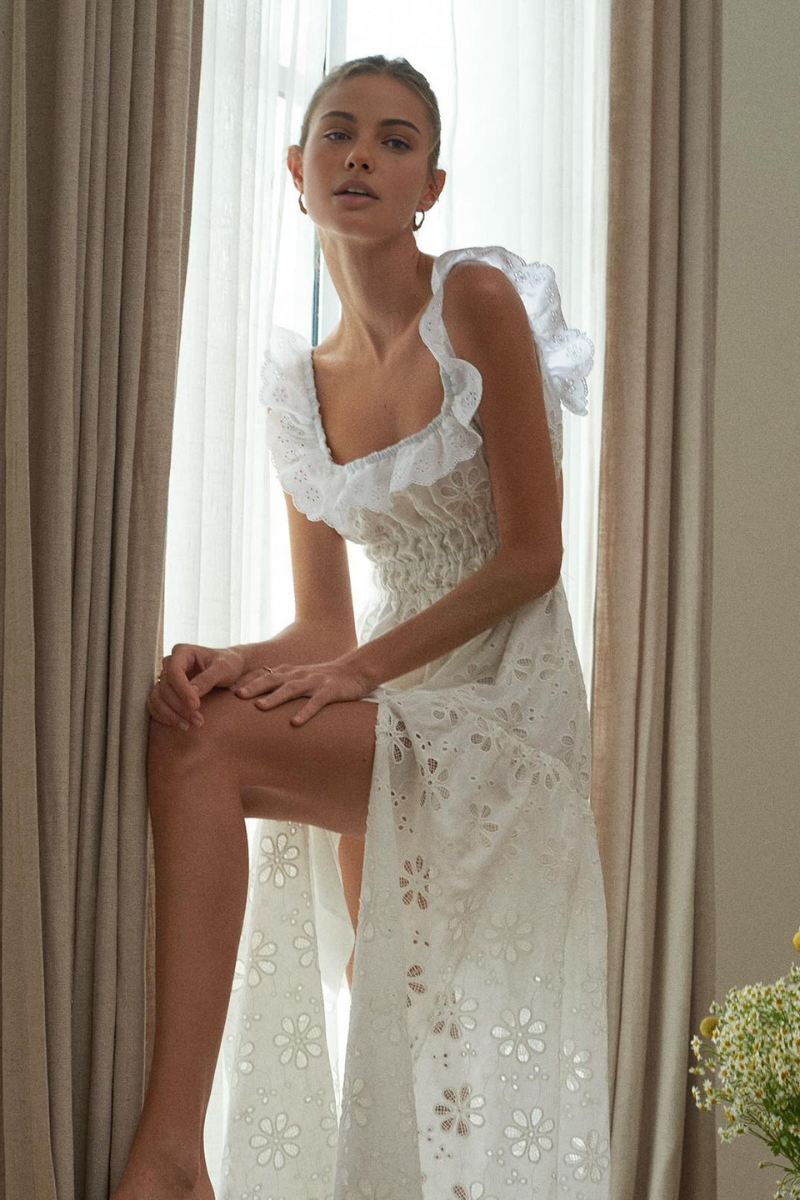 Charline Yırtmaçlı Sırtı Açık Kare Yaka Maksi Elbise