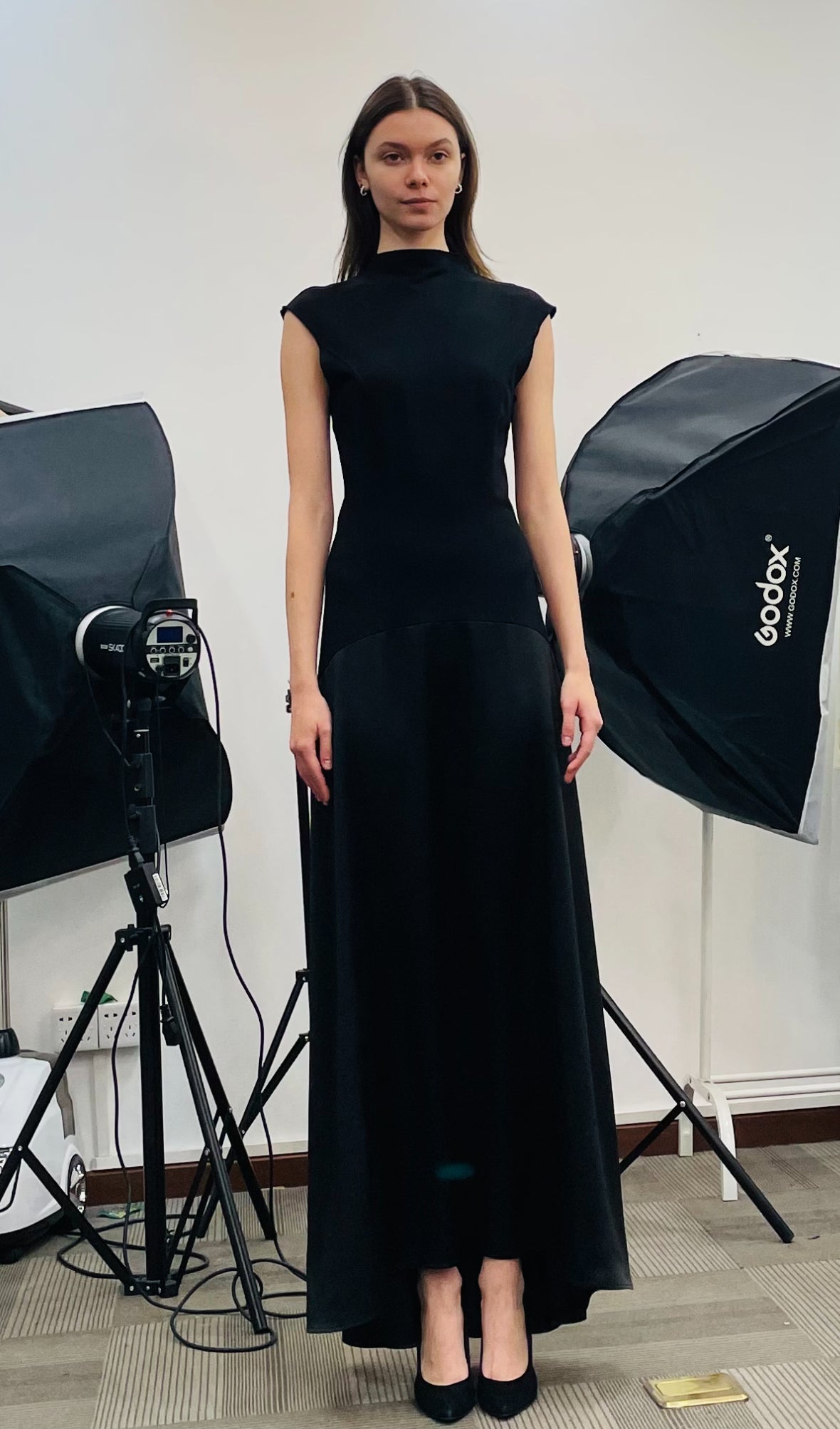 Örme Saten Kolsuz Maksi Elbise