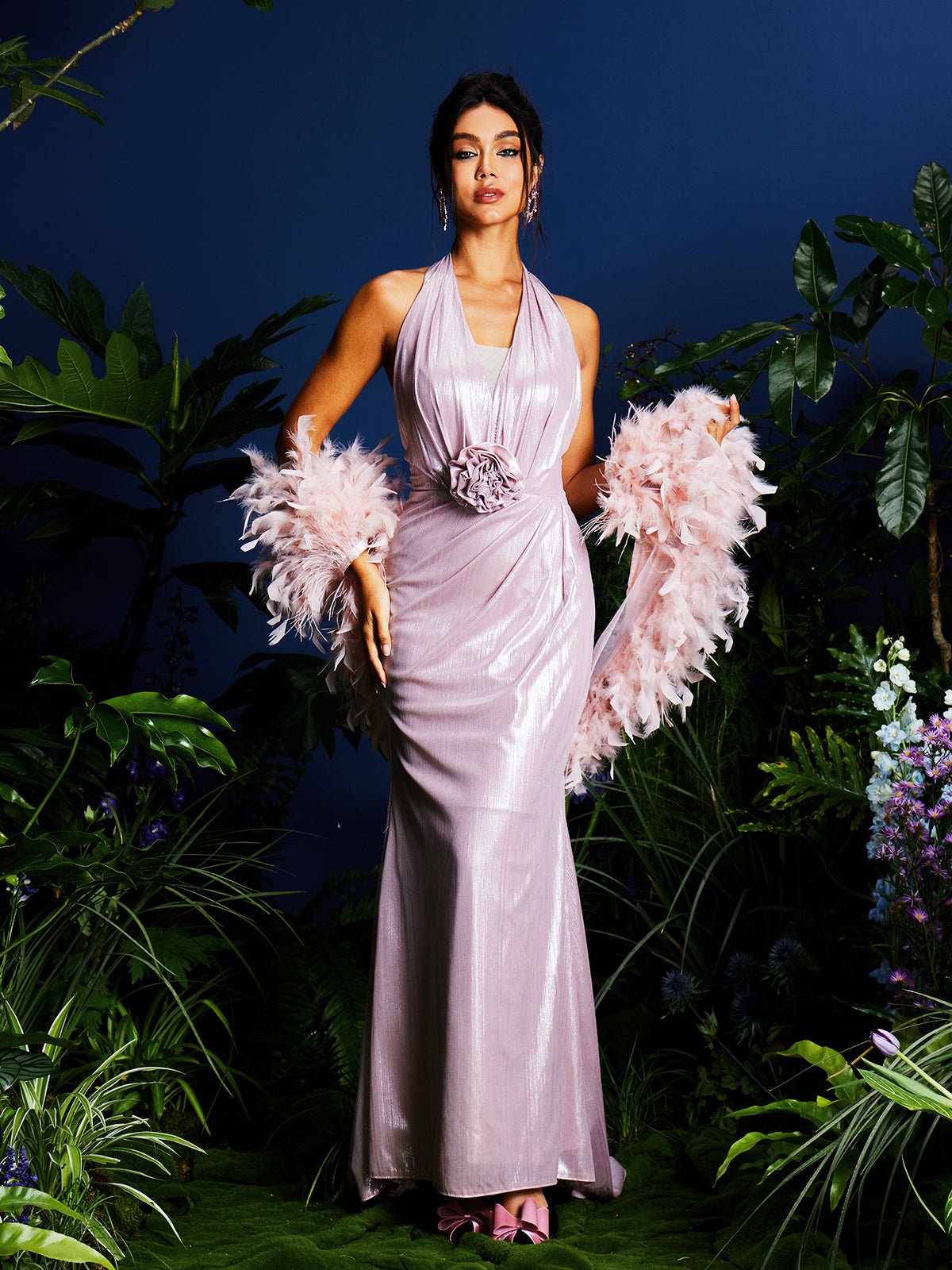 Lahela Halterneck Çiçekli Maksi Elbise Omuzluklu