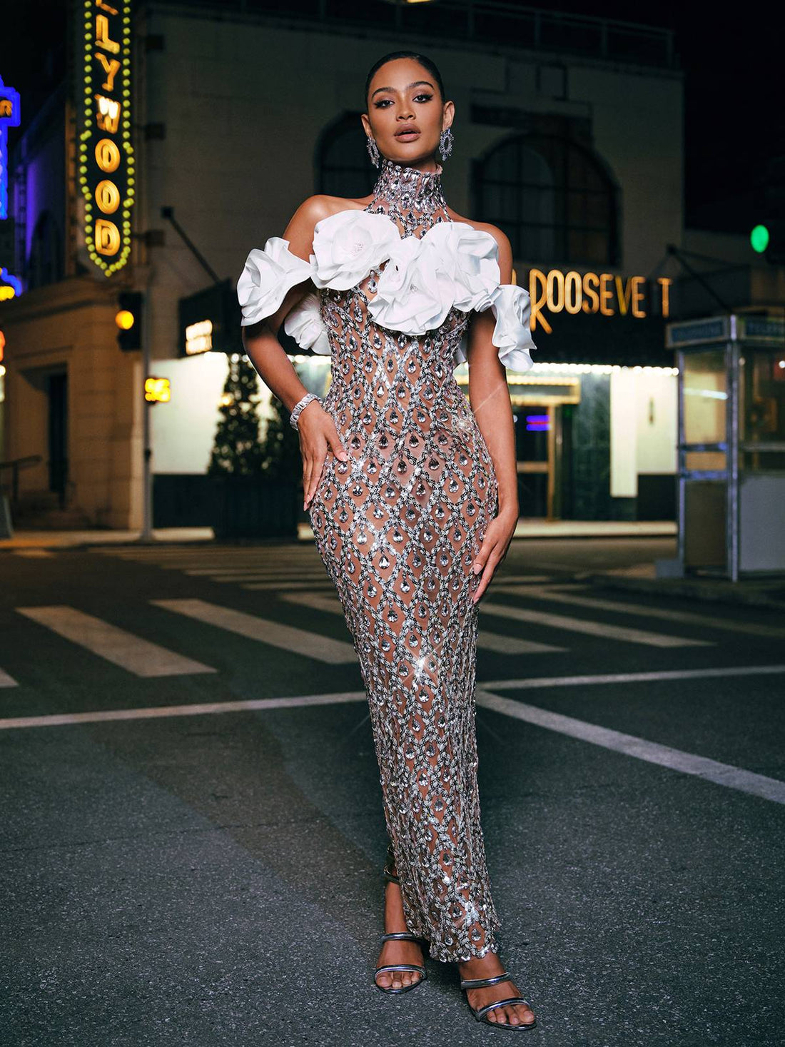 Liora Çiçek Pullu Kristal Maksi Elbise