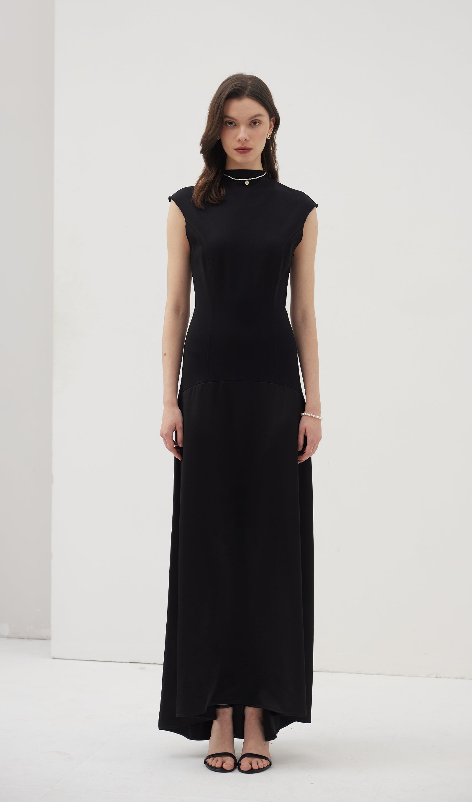 Örme Saten Kolsuz Maksi Elbise