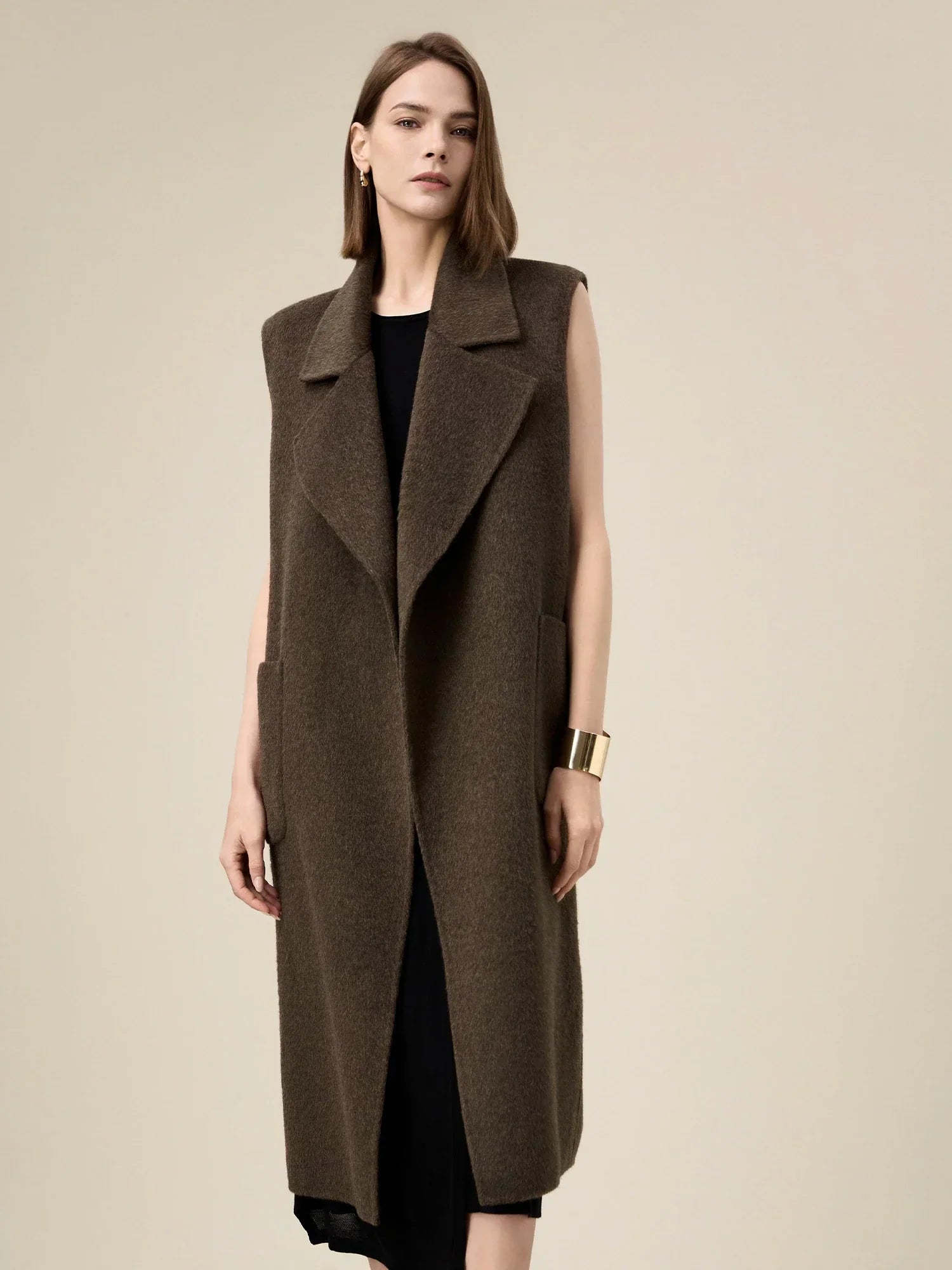 Kadın Yün Çentikli Yaka Kolsuz Kaban