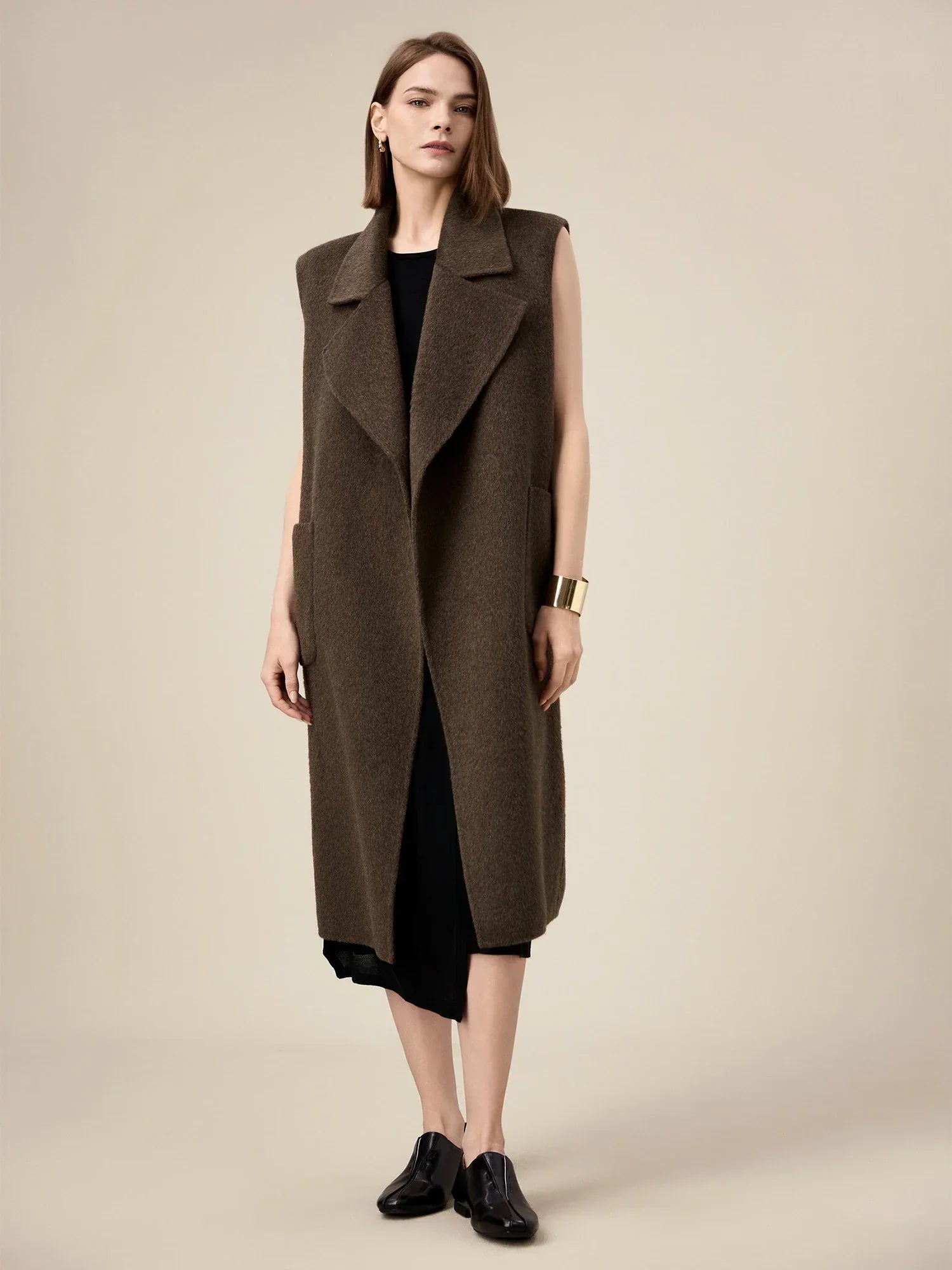 Kadın Yün Çentikli Yaka Kolsuz Kaban