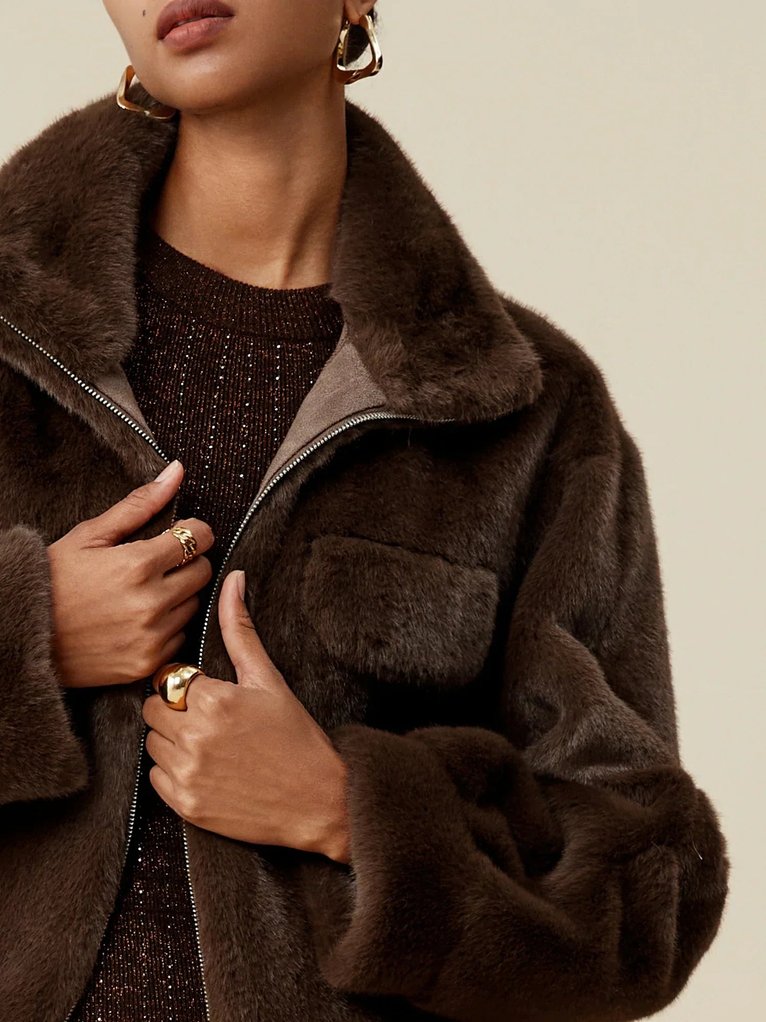 Yaka Uzun Kollu Çevre Dostu Kürk Kaban