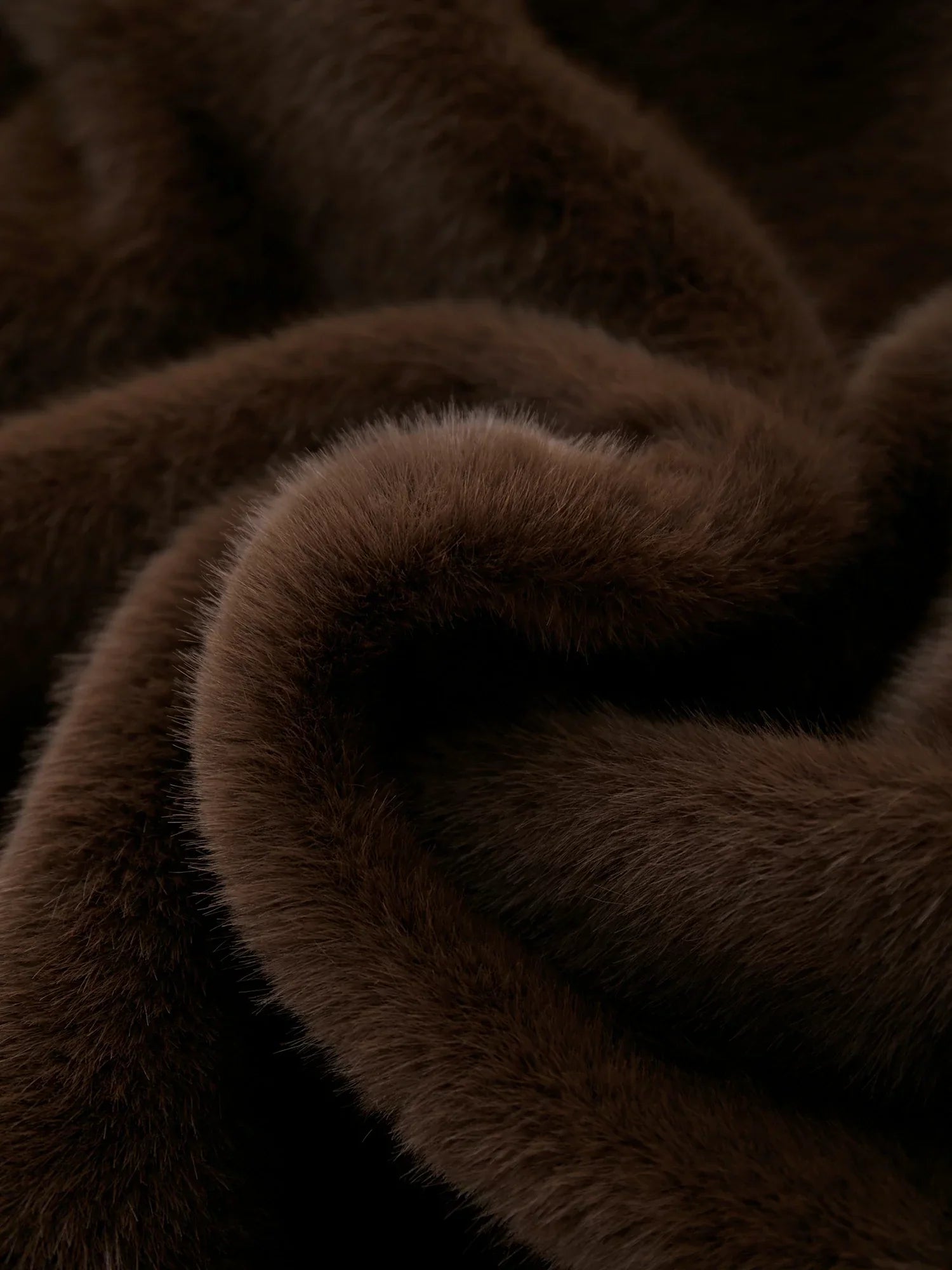 Yaka Uzun Kollu Çevre Dostu Kürk Kaban