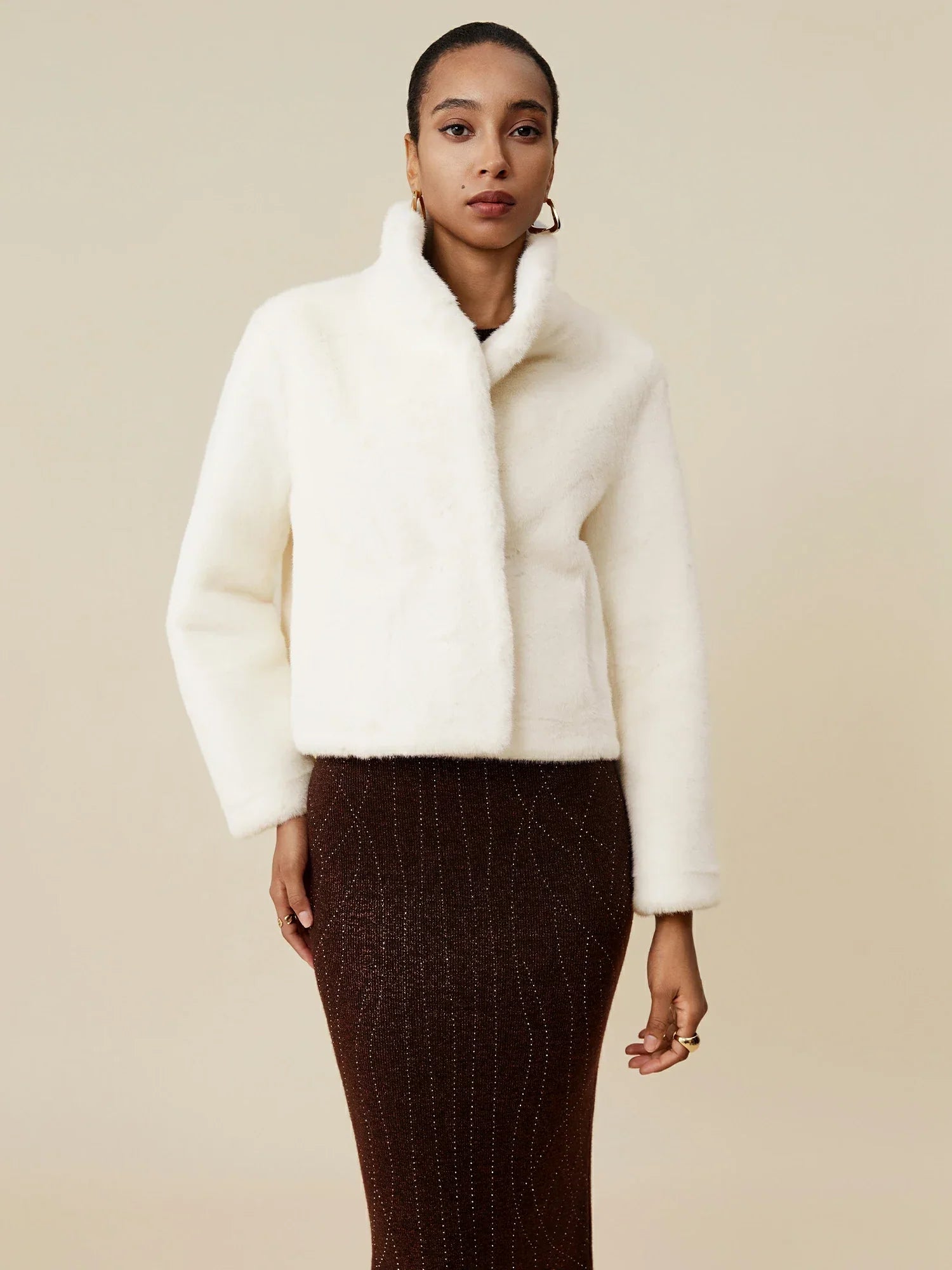 Kadın Yaka Çevre Dostu Kürk Kısa Kaban