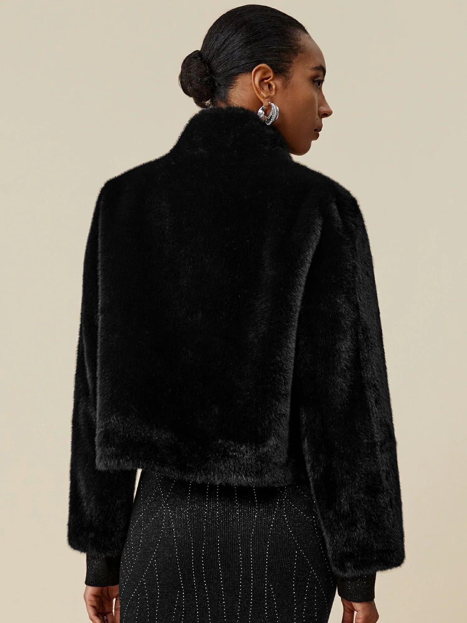 Kadın Yaka Çevre Dostu Kürk Kısa Kaban