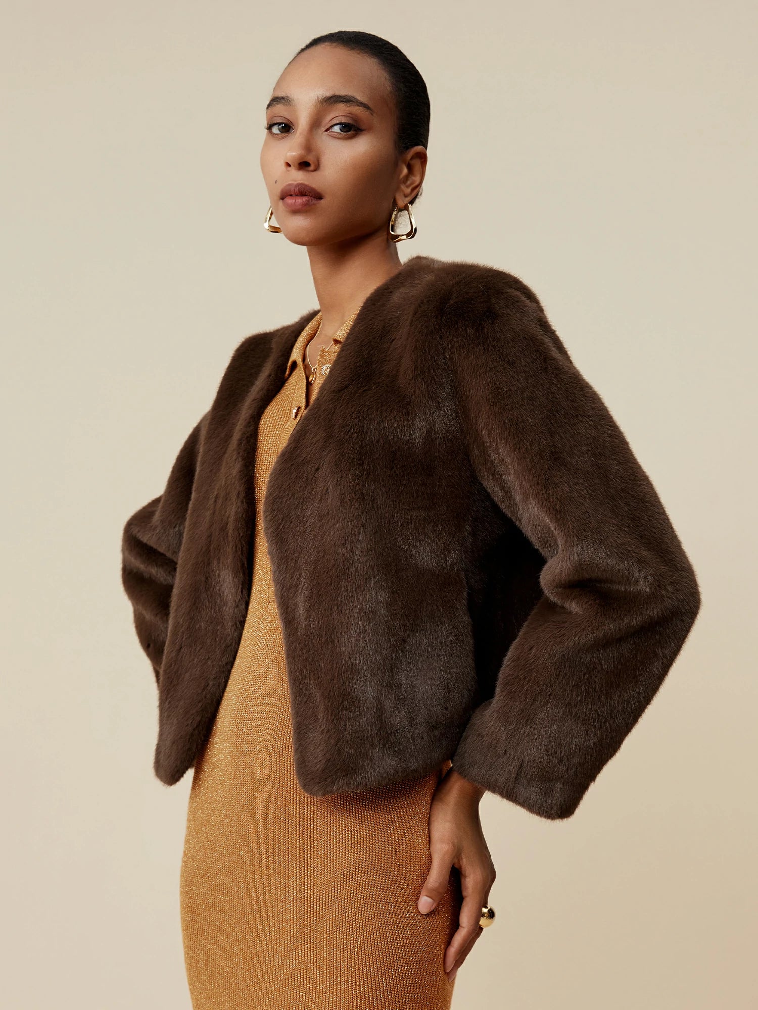 V Yaka Uzun Kollu Çevre Dostu Kürk Kısa Kaban