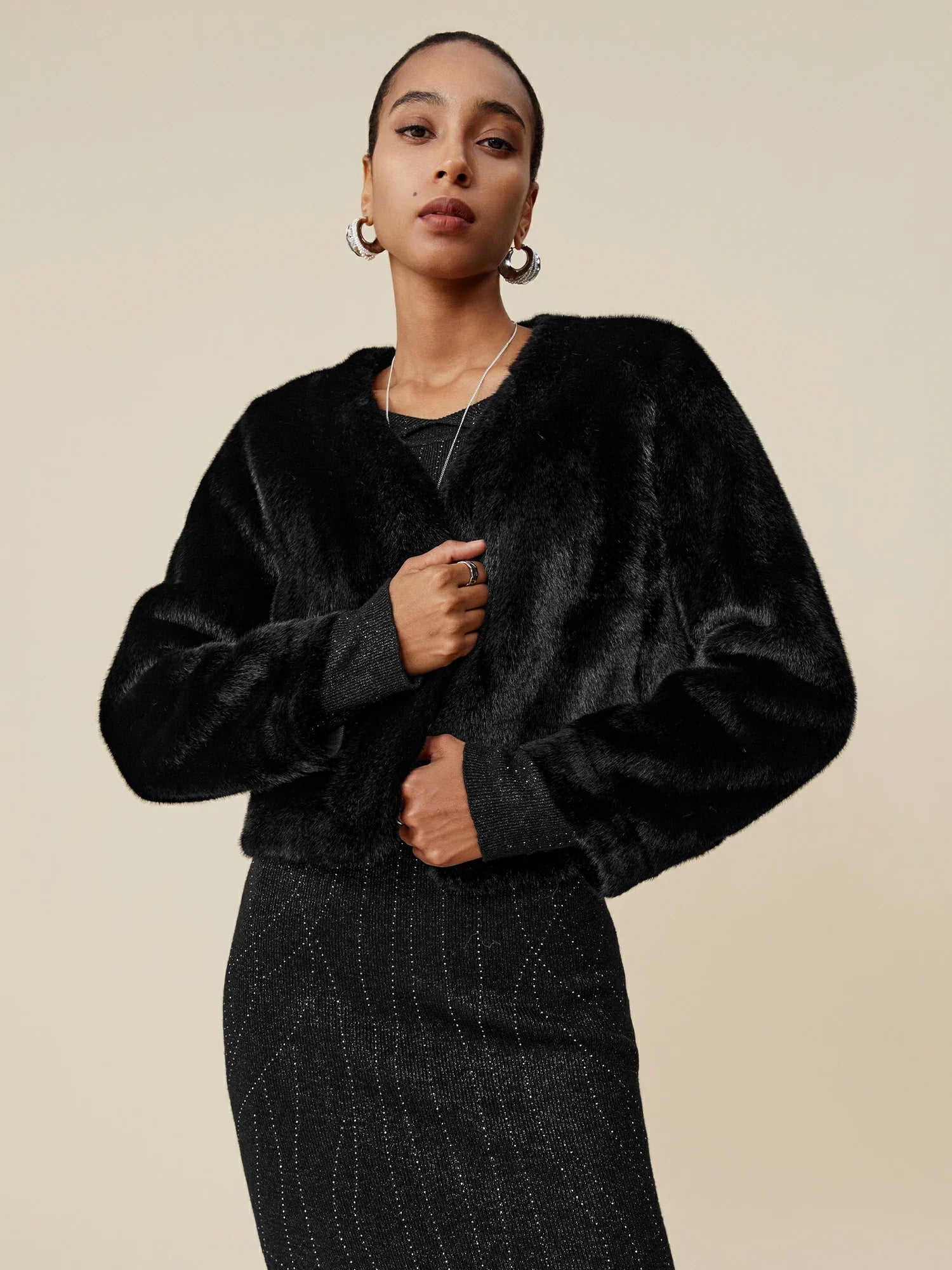 V Yaka Uzun Kollu Çevre Dostu Kürk Kısa Kaban