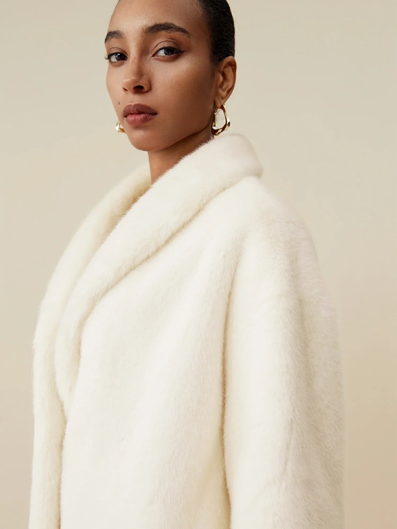 Yaka Uzun Kollu Çevre Dostu Kürk Kısa Kaban