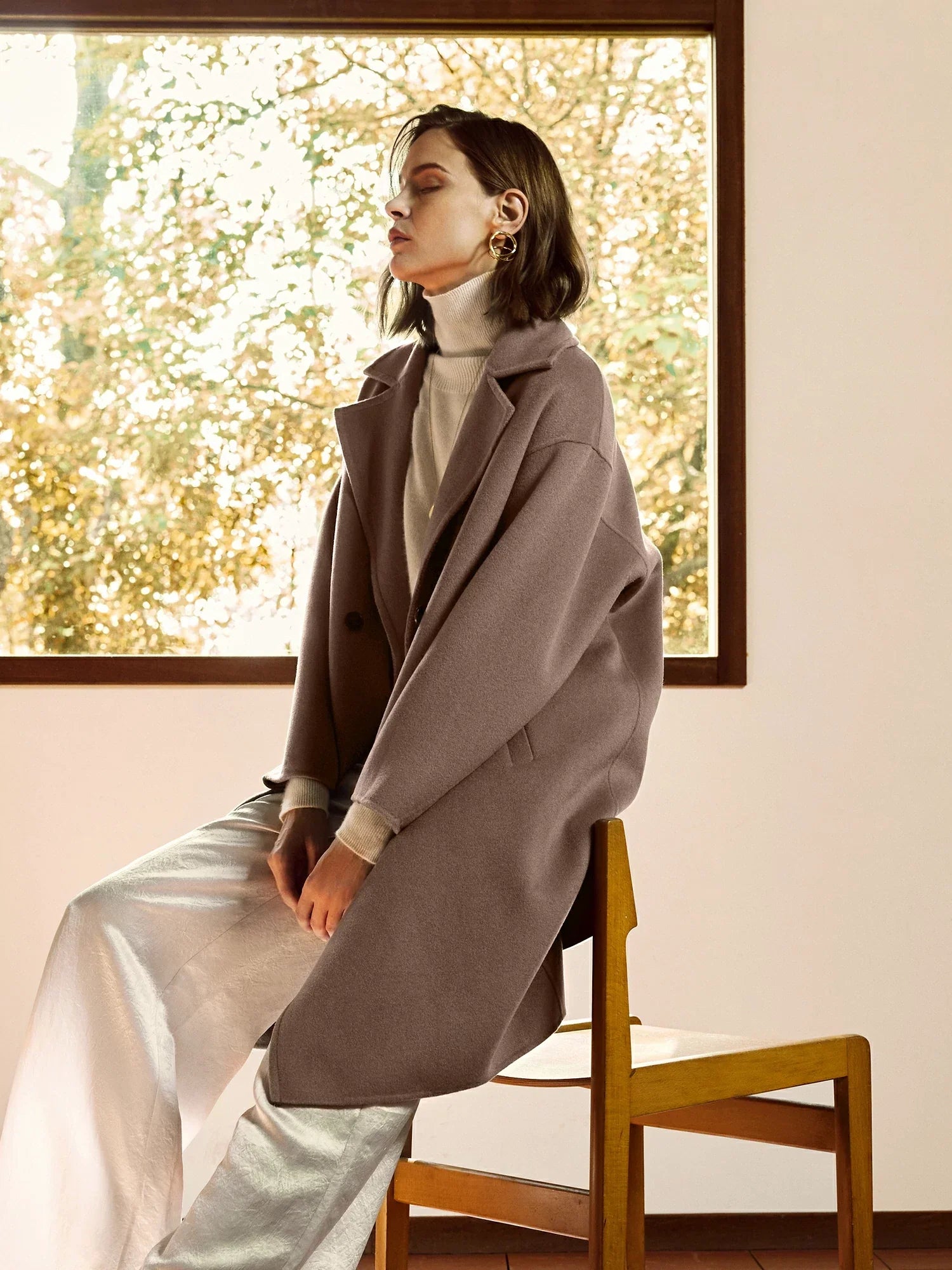 Yün Çentikli Yaka Uzun Kollu Kaban