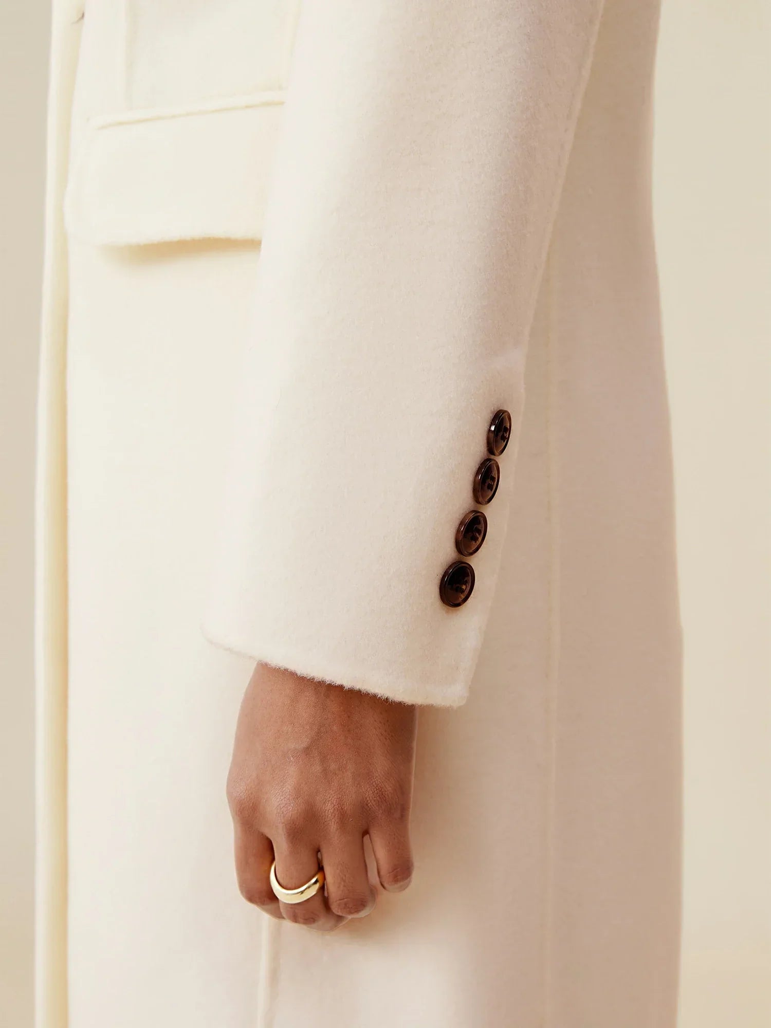 Yün Çentikli Yaka Klasik Kruvaze Kaban