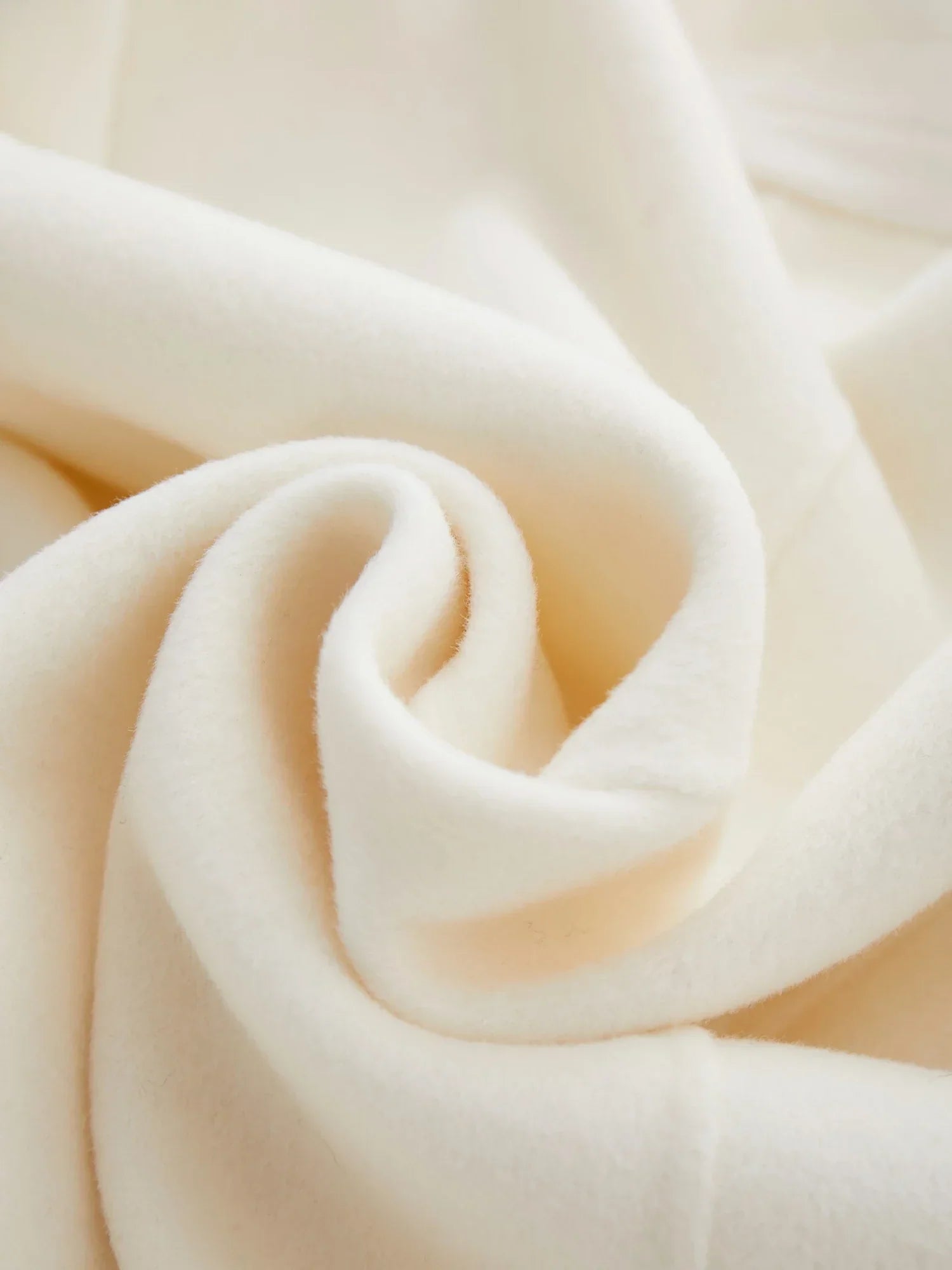 Yün Çentikli Yaka Klasik Kruvaze Kaban