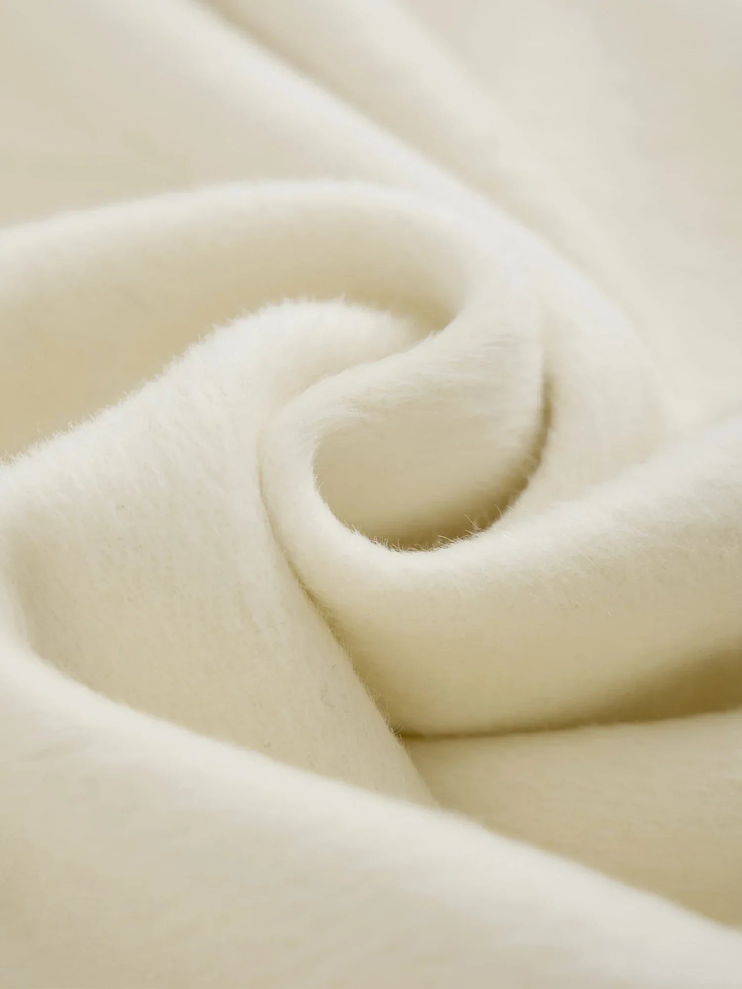 Yün Yaka Uzun Kollu Peluş Manşetli Uzun Kaban