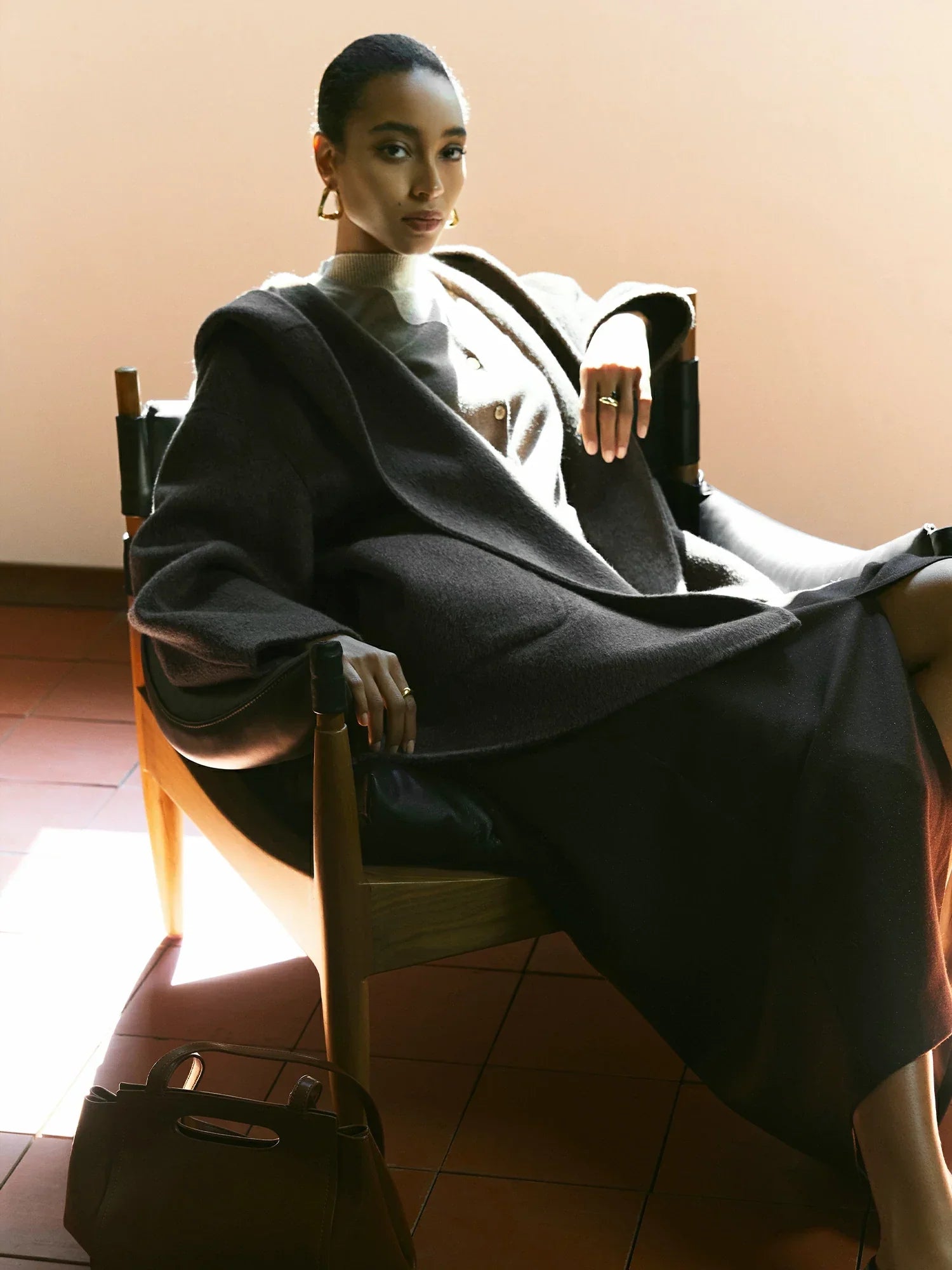 Yün Kapüşonlu Uzun Kollu Kaban