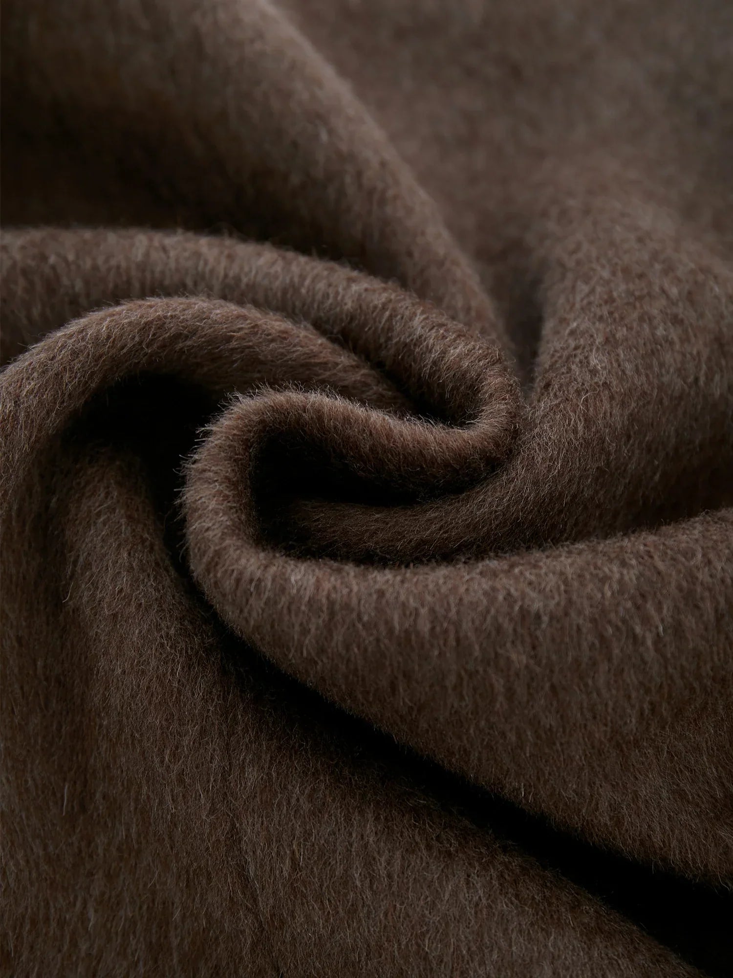 Yün Kapüşonlu Uzun Kollu Kaban