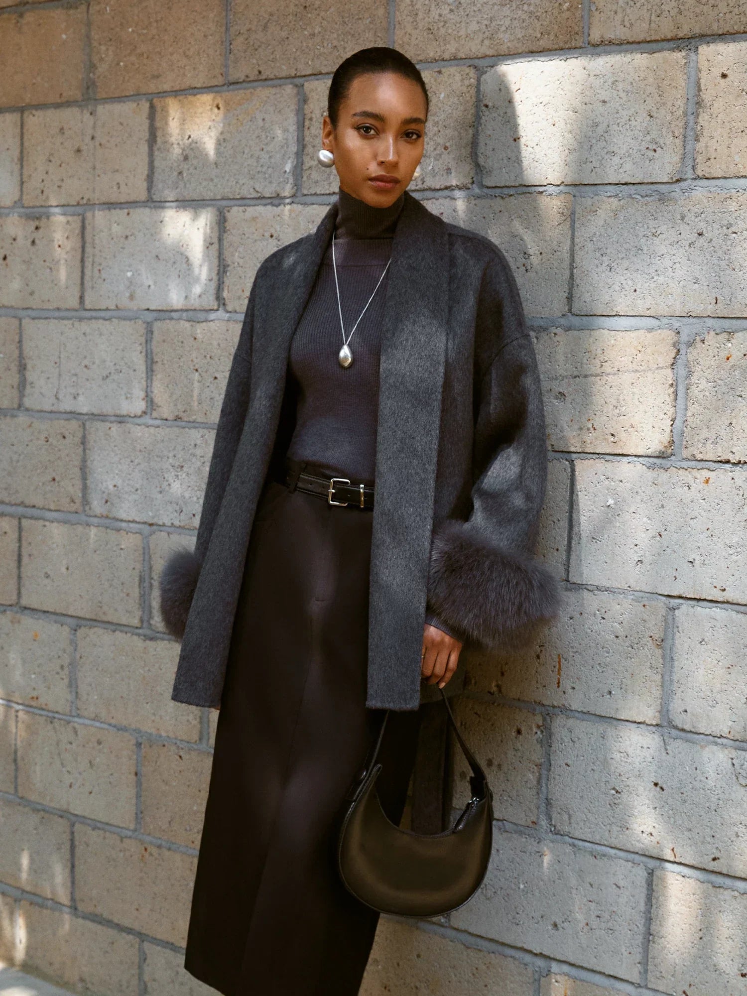 Yün Yaka Uzun Kollu Peluş Manşet Kısa Kaban