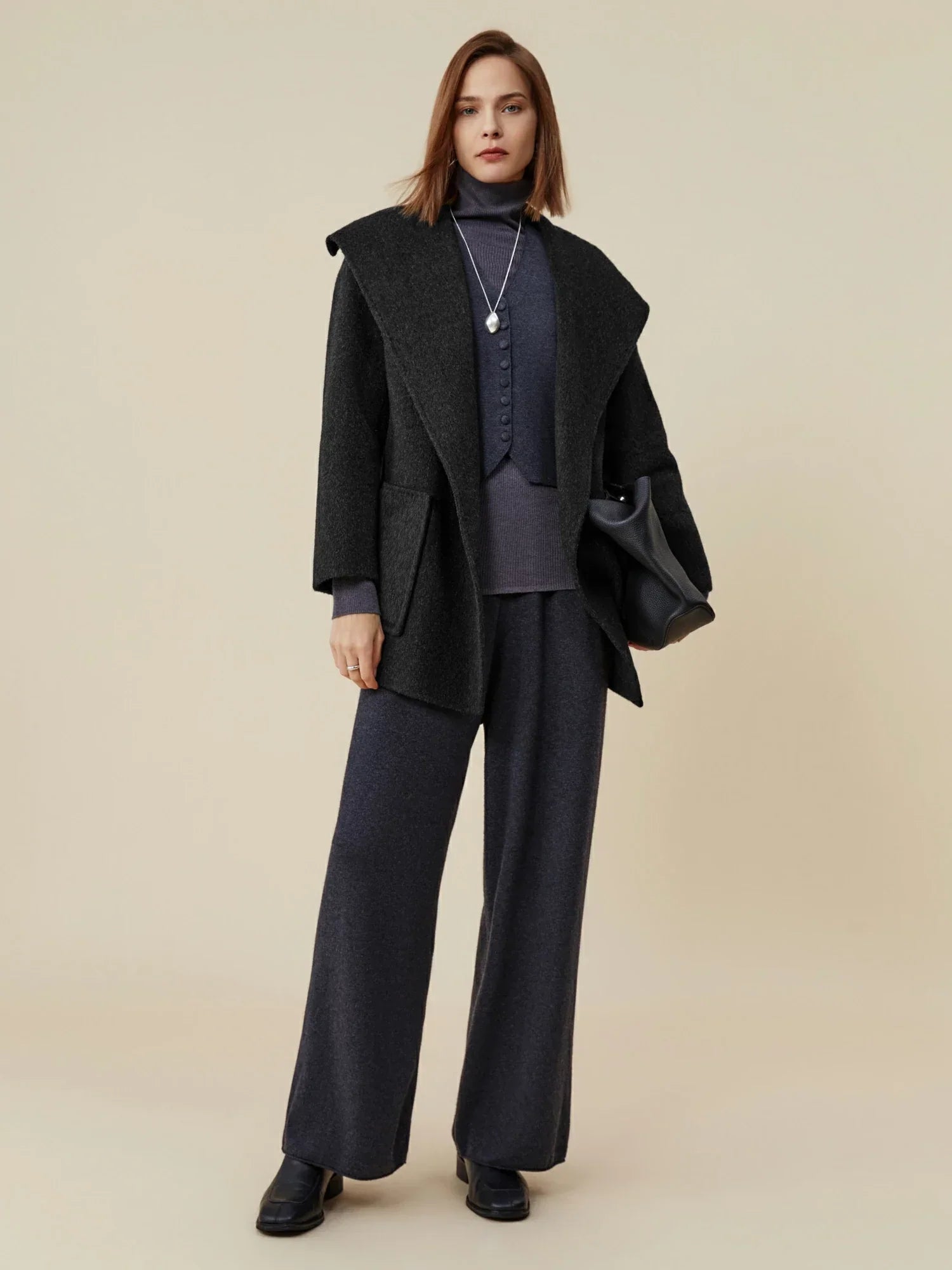 Yün Yaka Uzun Kollu Kaban