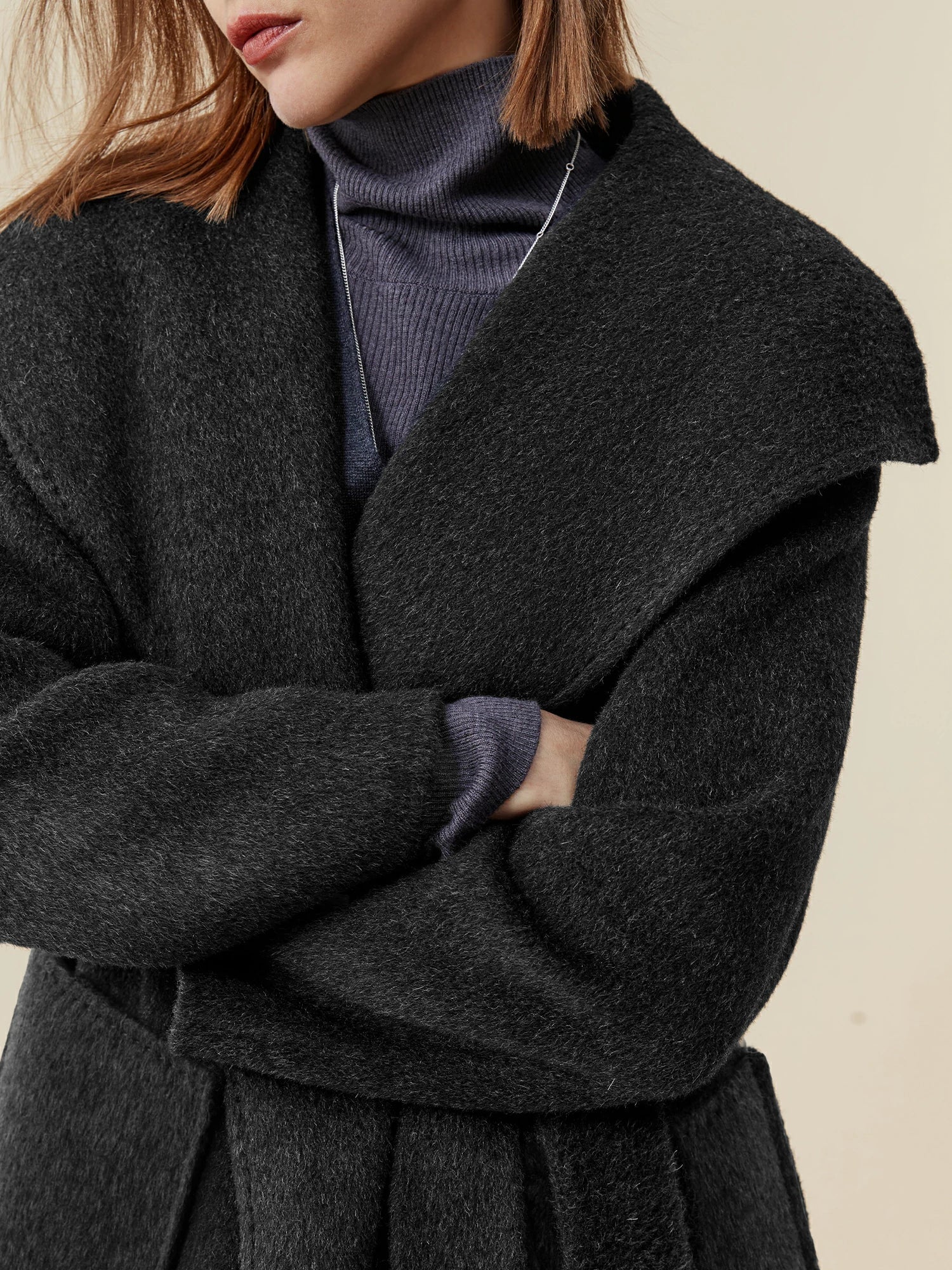 Yün Yaka Uzun Kollu Kaban