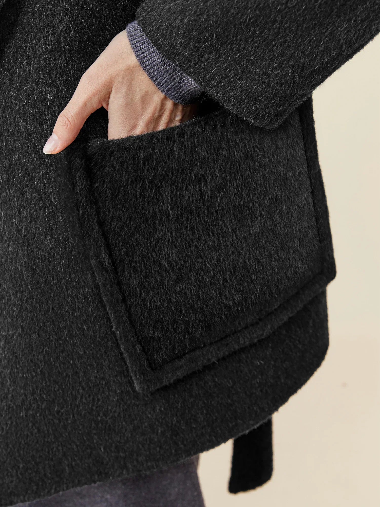 Yün Yaka Uzun Kollu Kaban