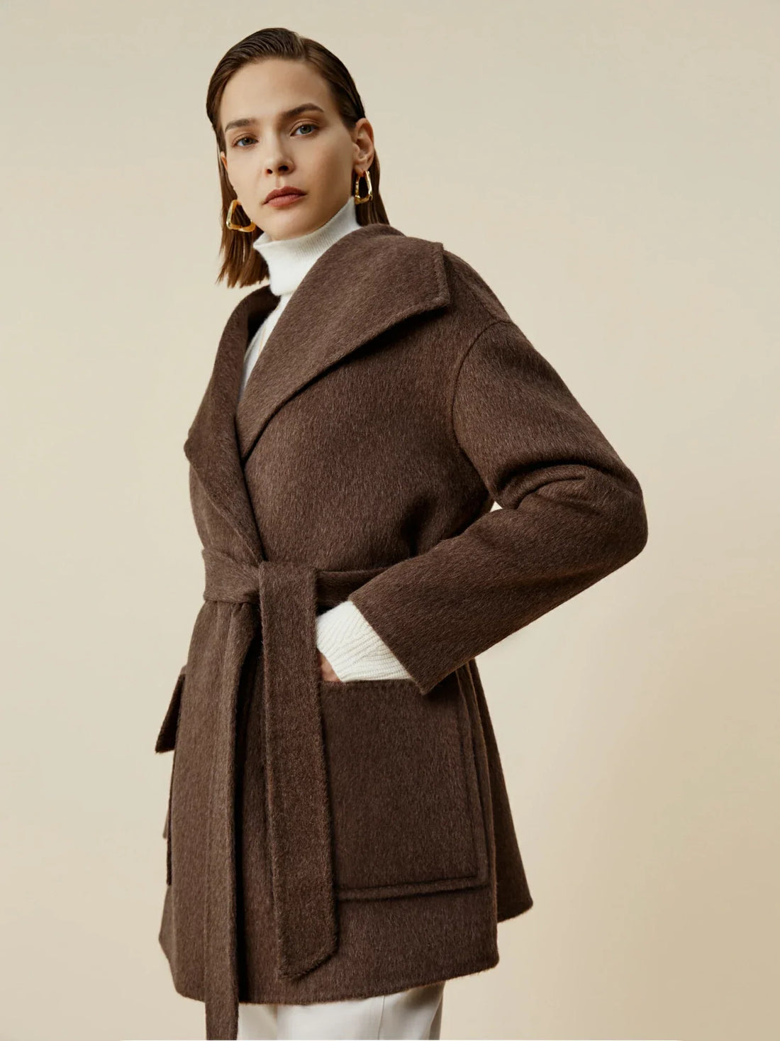 Yün Yaka Uzun Kollu Kaban