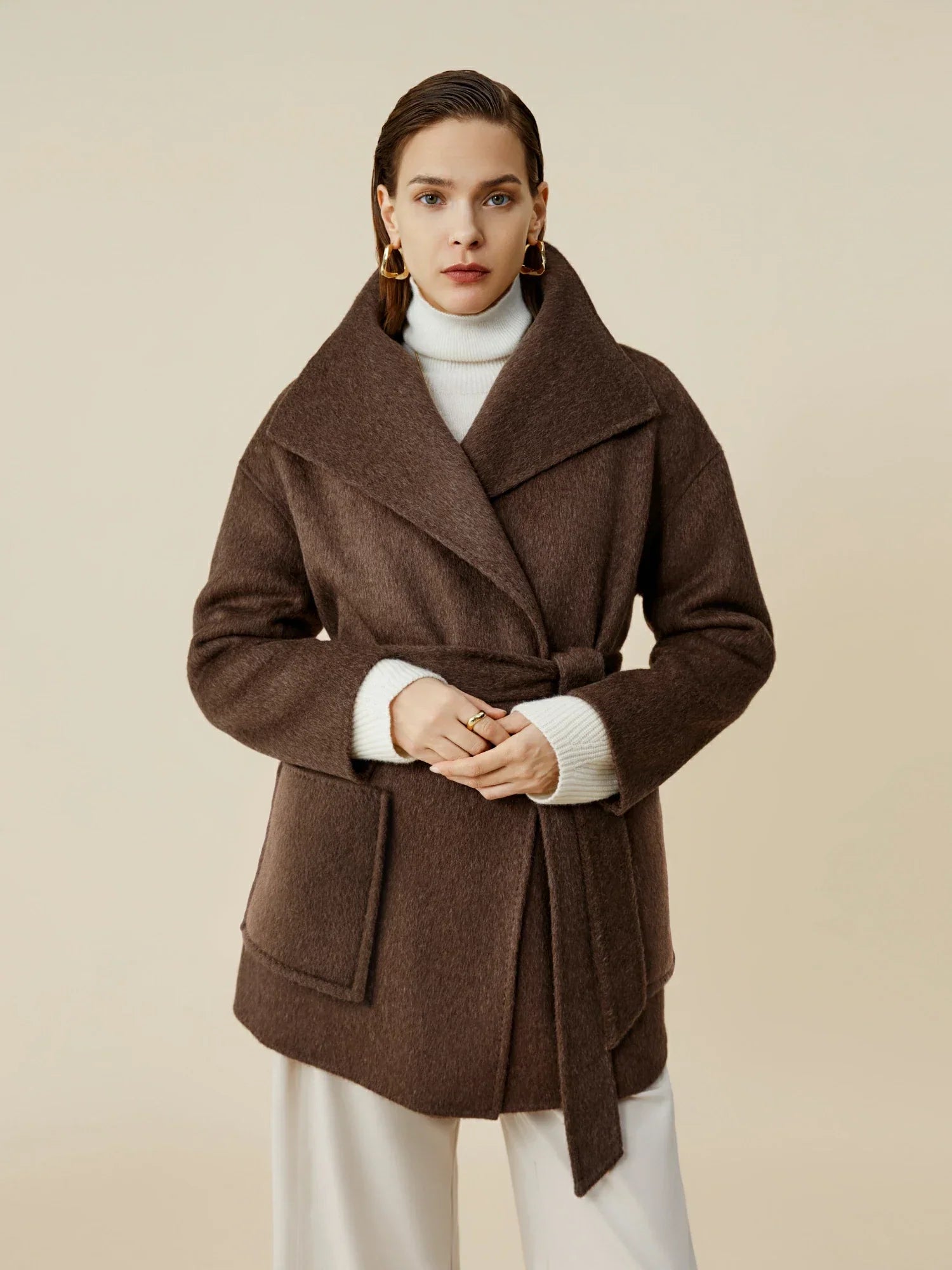 Yün Yaka Uzun Kollu Kaban