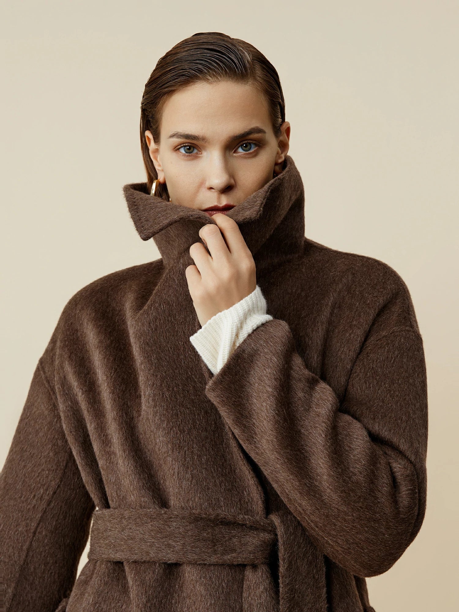 Yün Yaka Uzun Kollu Kaban