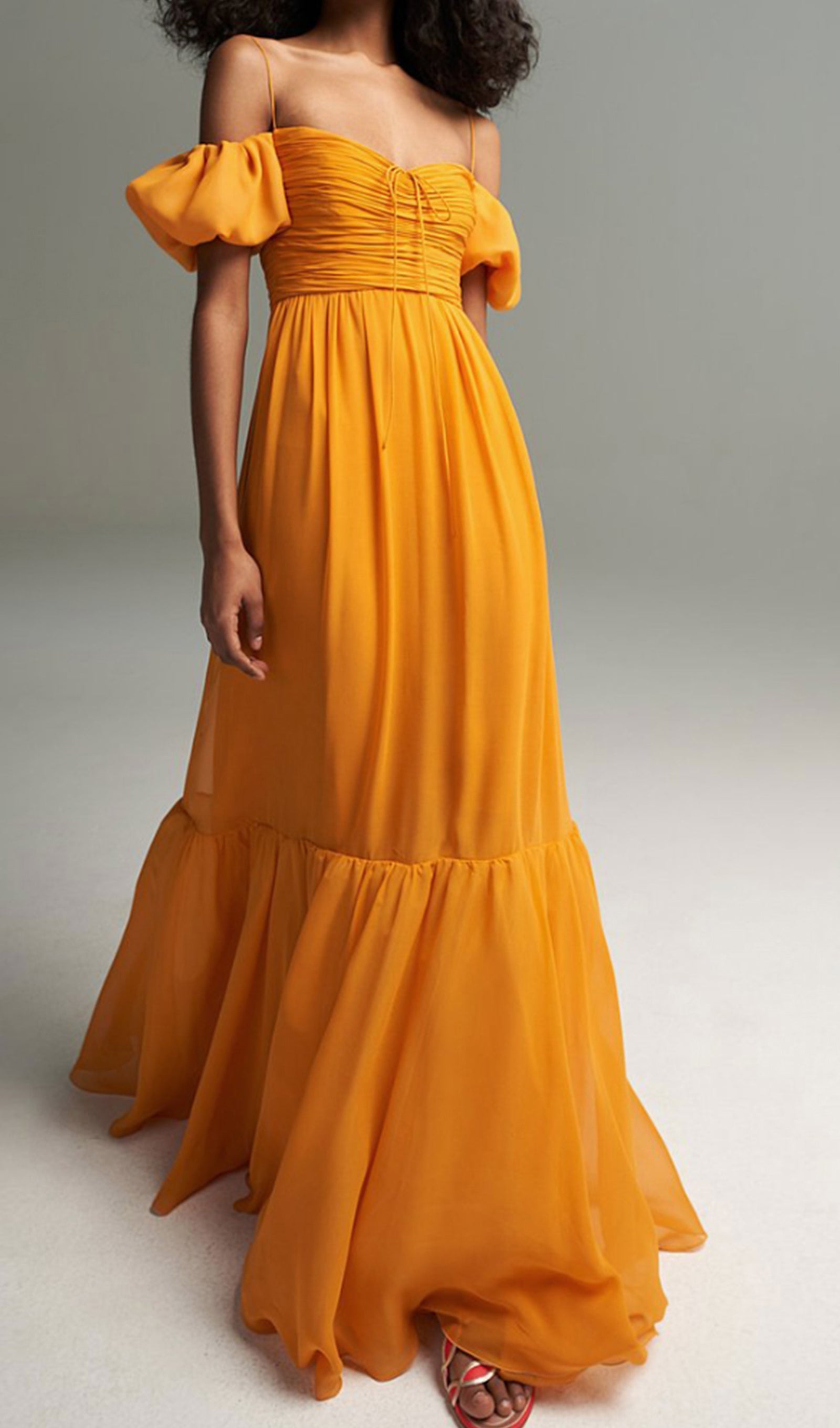 Kapalı Omuz Fit ve Flare Maksi Slip Elbise