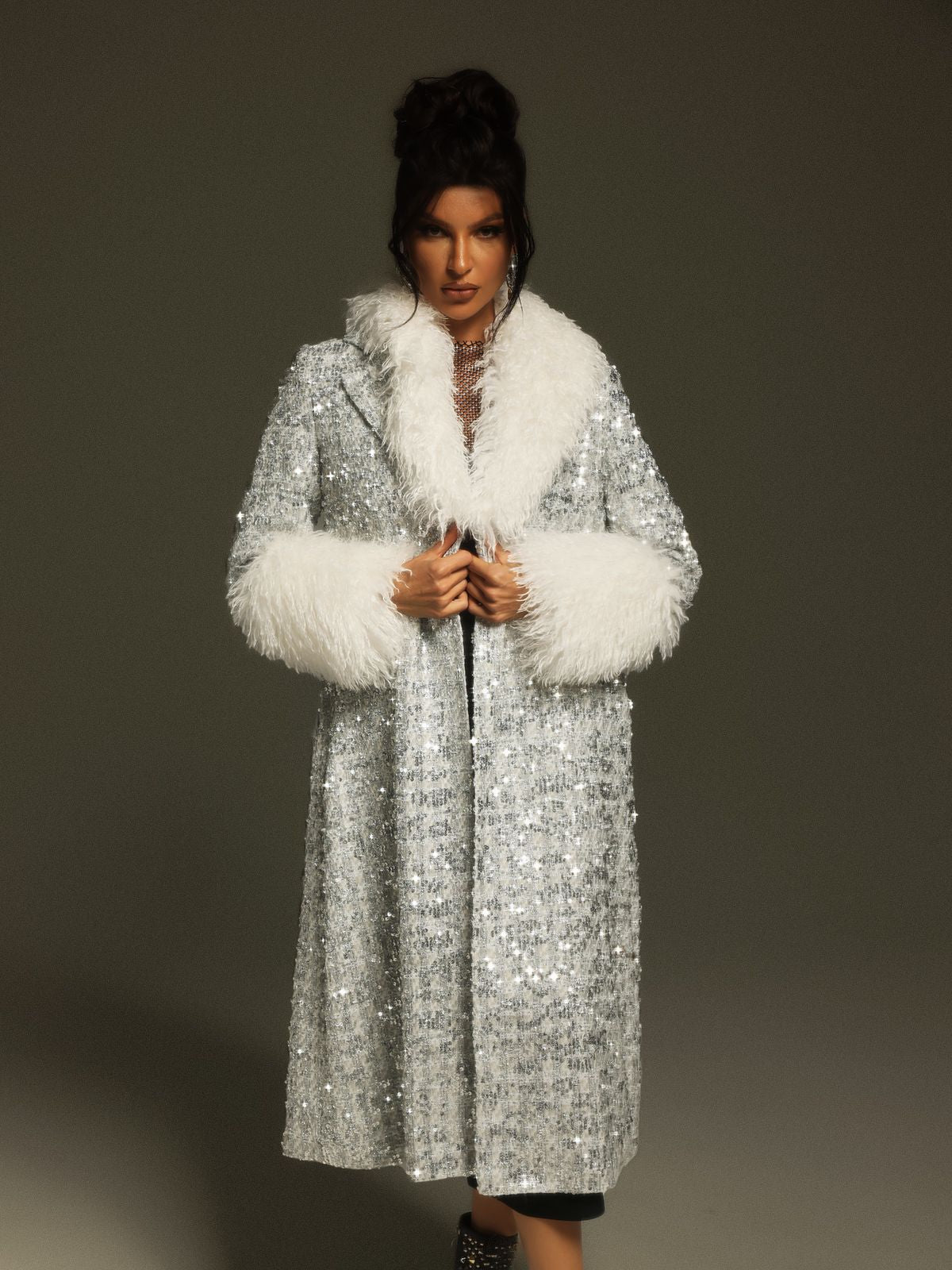 Panue Suni Kürk Yaka Payet Kaban