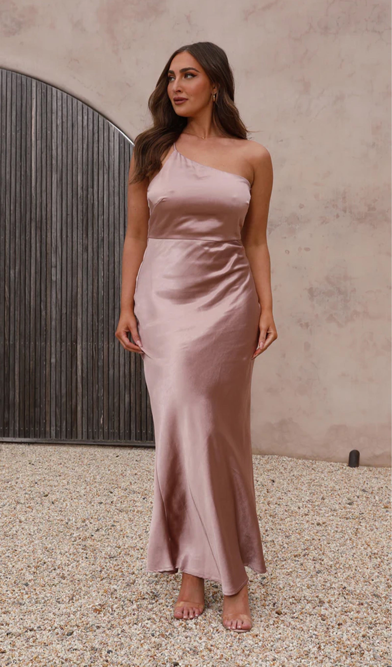 Saten Tek Omuz Askılı Maksi Elbise