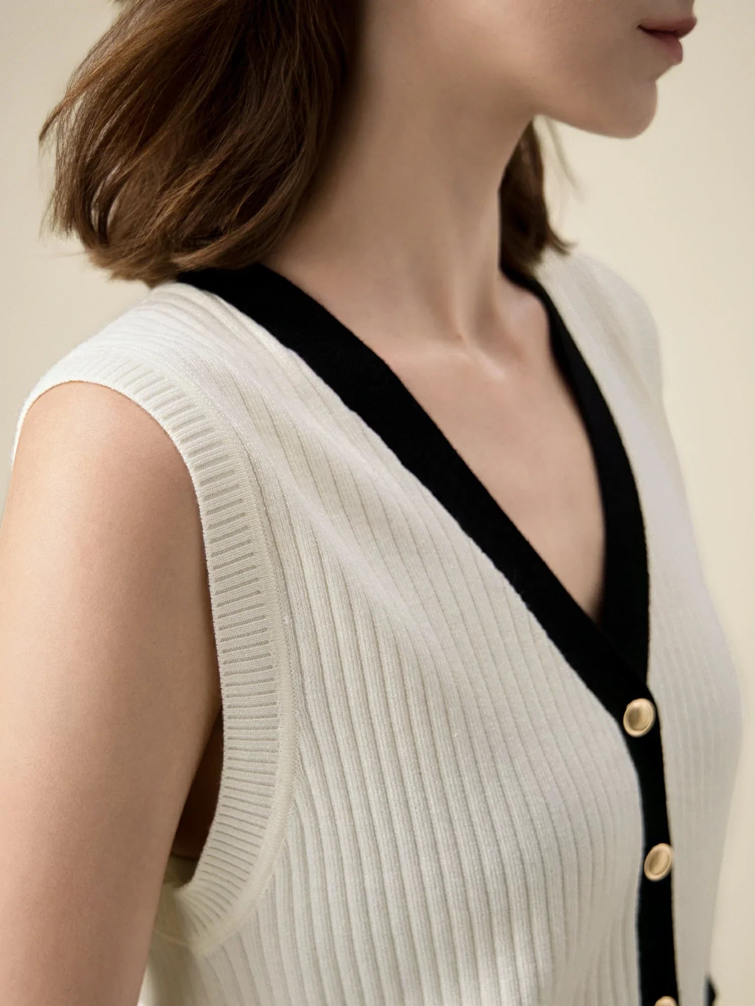 Yün Kolsuz Örme Kontrast Hırka Atlet